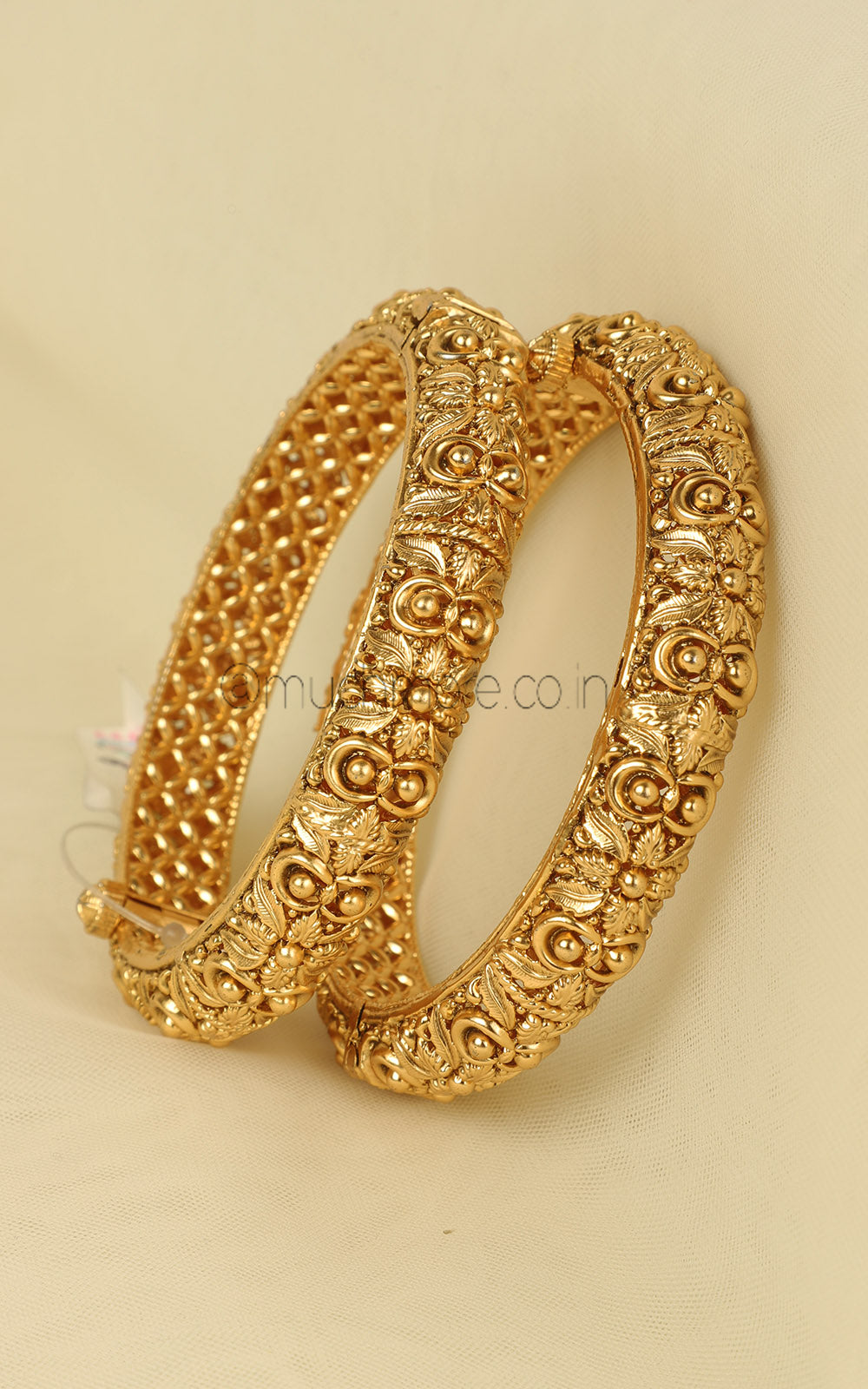 Premium Quality Gold Look Women Bangles Buy Now