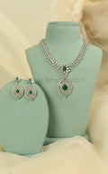 Royal Emerald Green Diamond Zircon Pendant Style Necklace Set