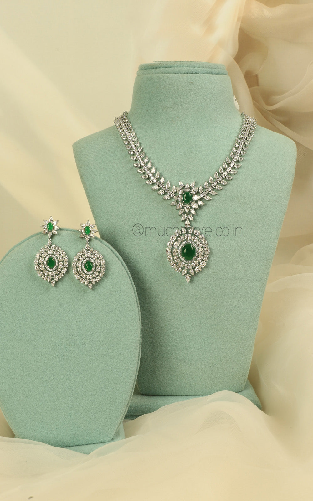 Royal Emerald Green Diamond Zircon Pendant Style Necklace Set