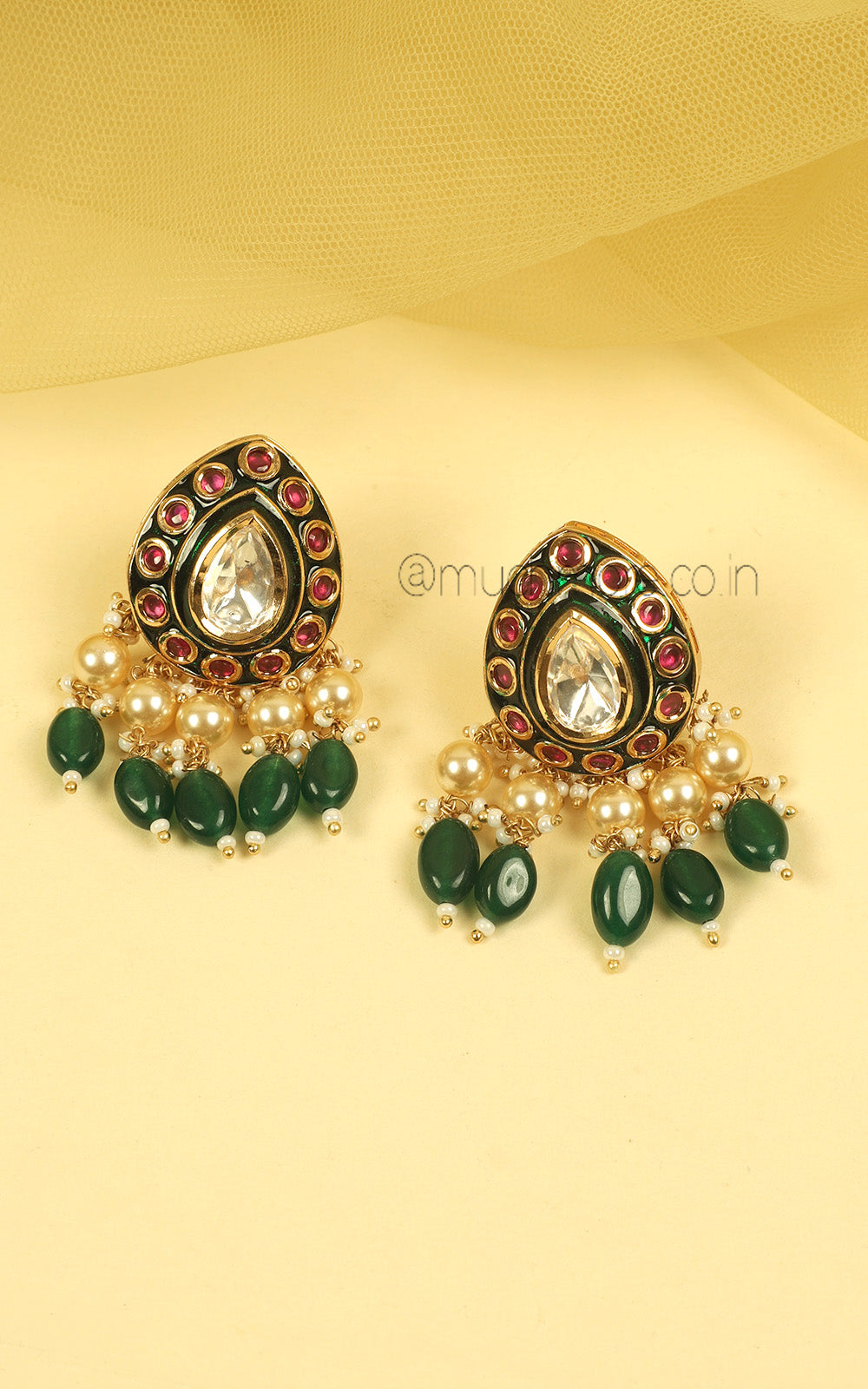 Emerald Green Kundan Pendant With Pearl Work Necklace Set