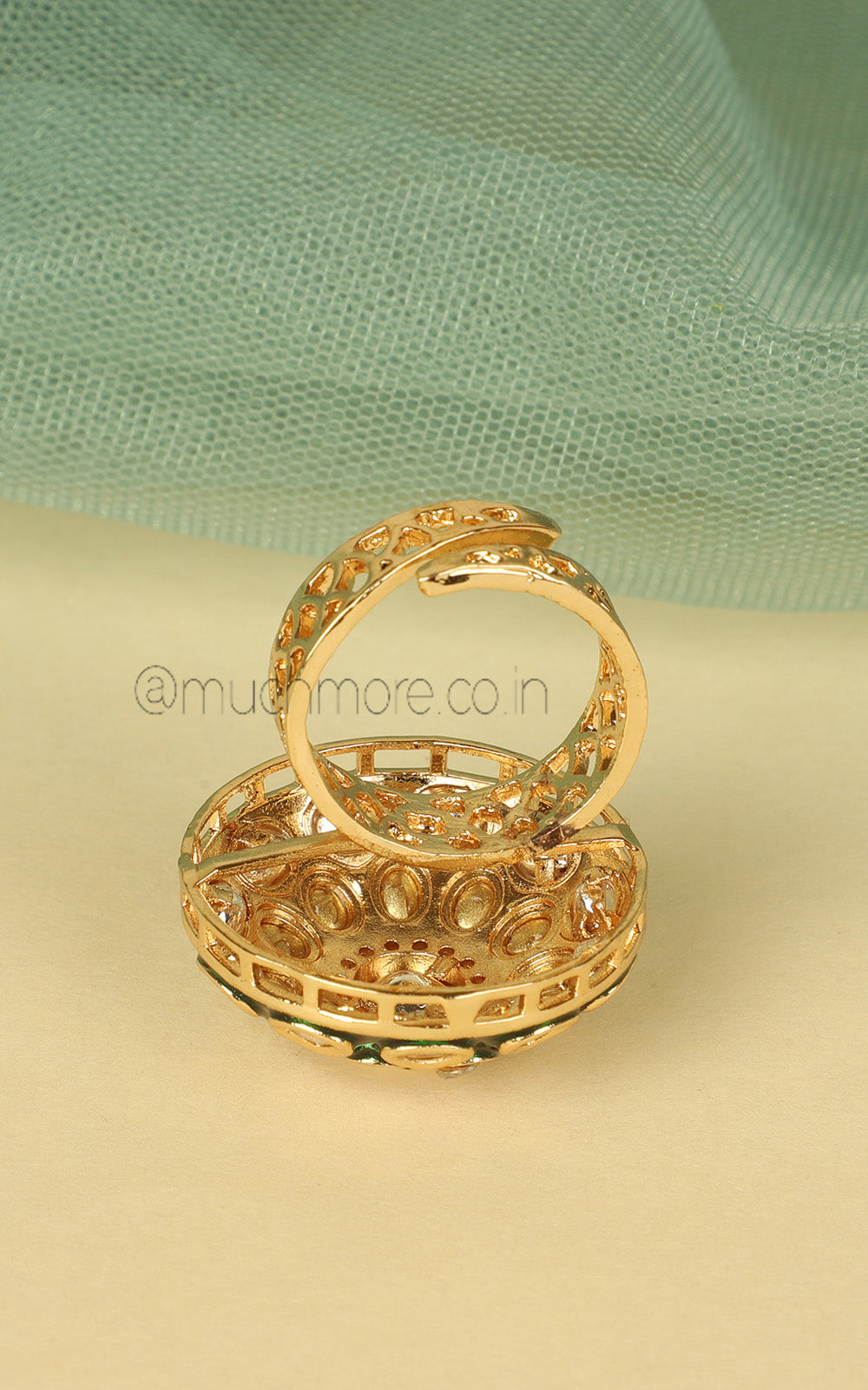 Round Shaped Emerald Green Enamel Work Kundan Ring