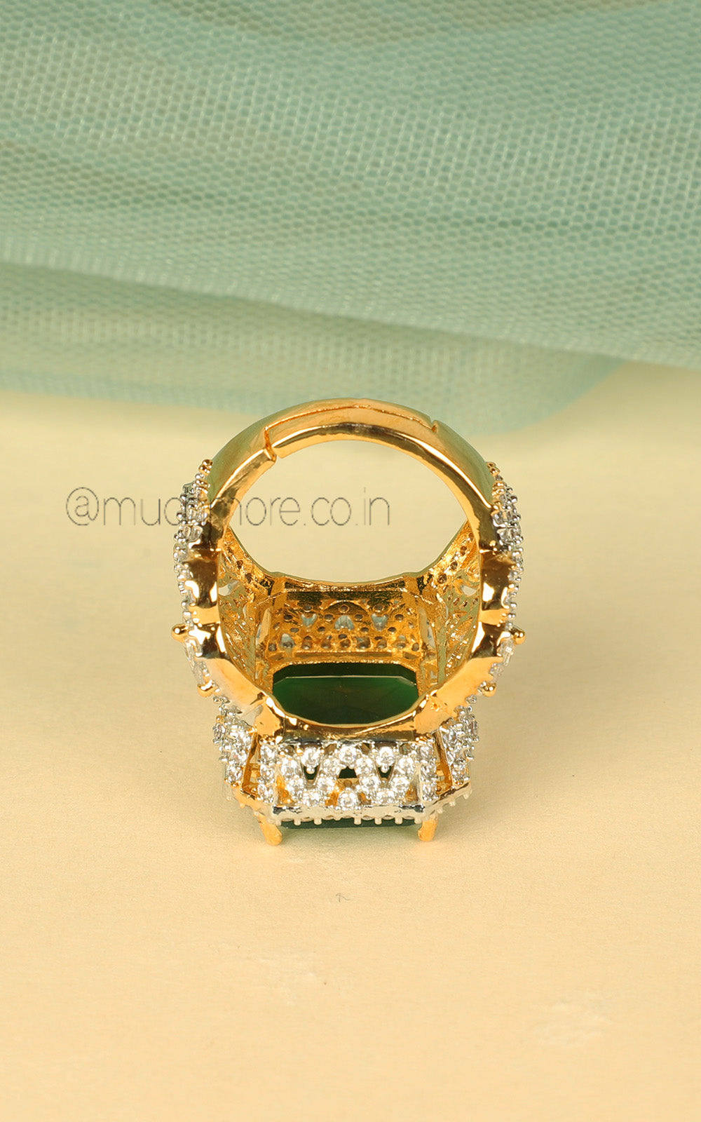 Women’s Fashion Emerald Green Ring Buy At Low Price