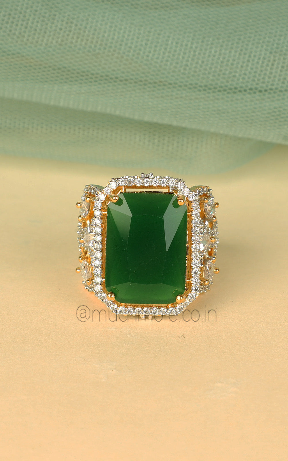 Women’s Fashion Emerald Green Ring Buy At Low Price