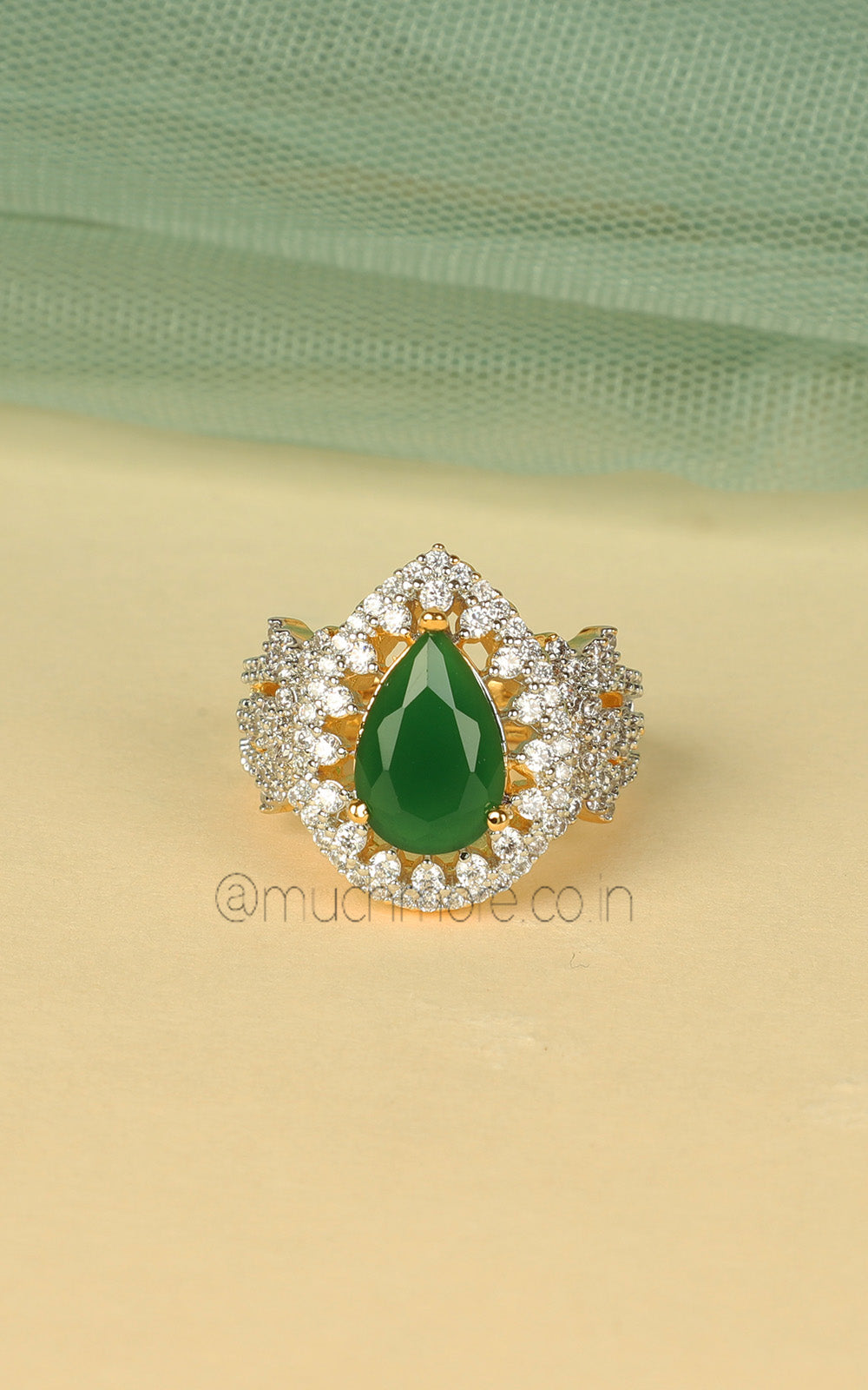 Gold Polish Drop Of Emerald Green Office Wear Women Ring