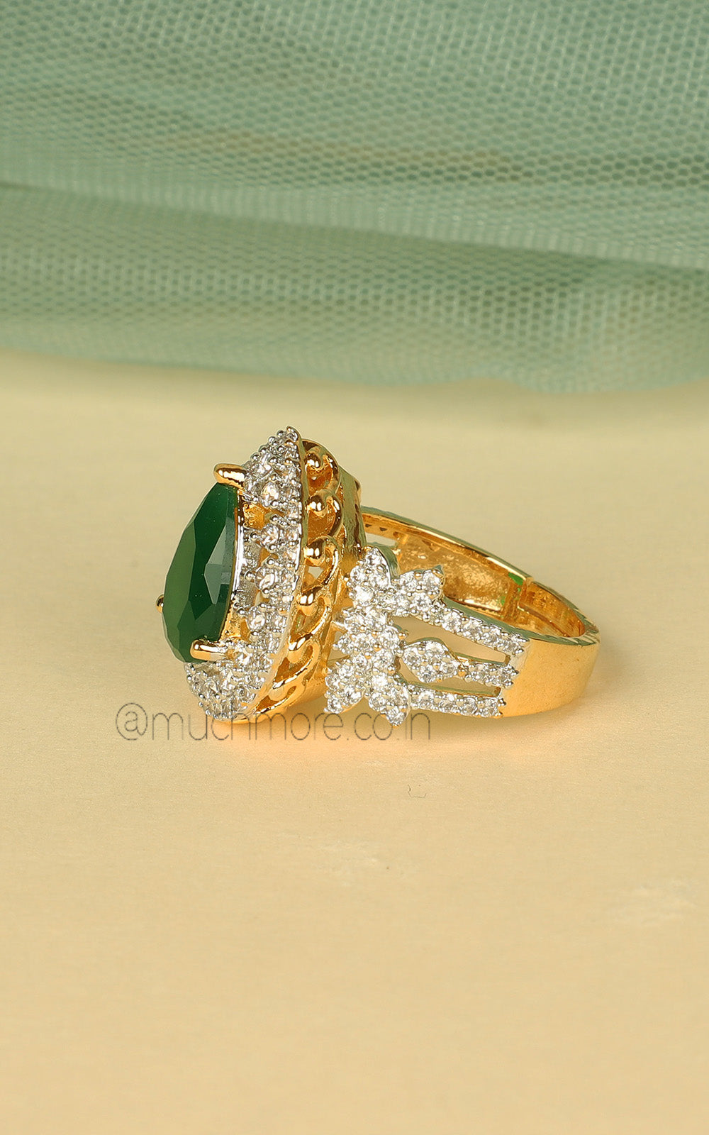 Gold Polish Drop Of Emerald Green Office Wear Women Ring