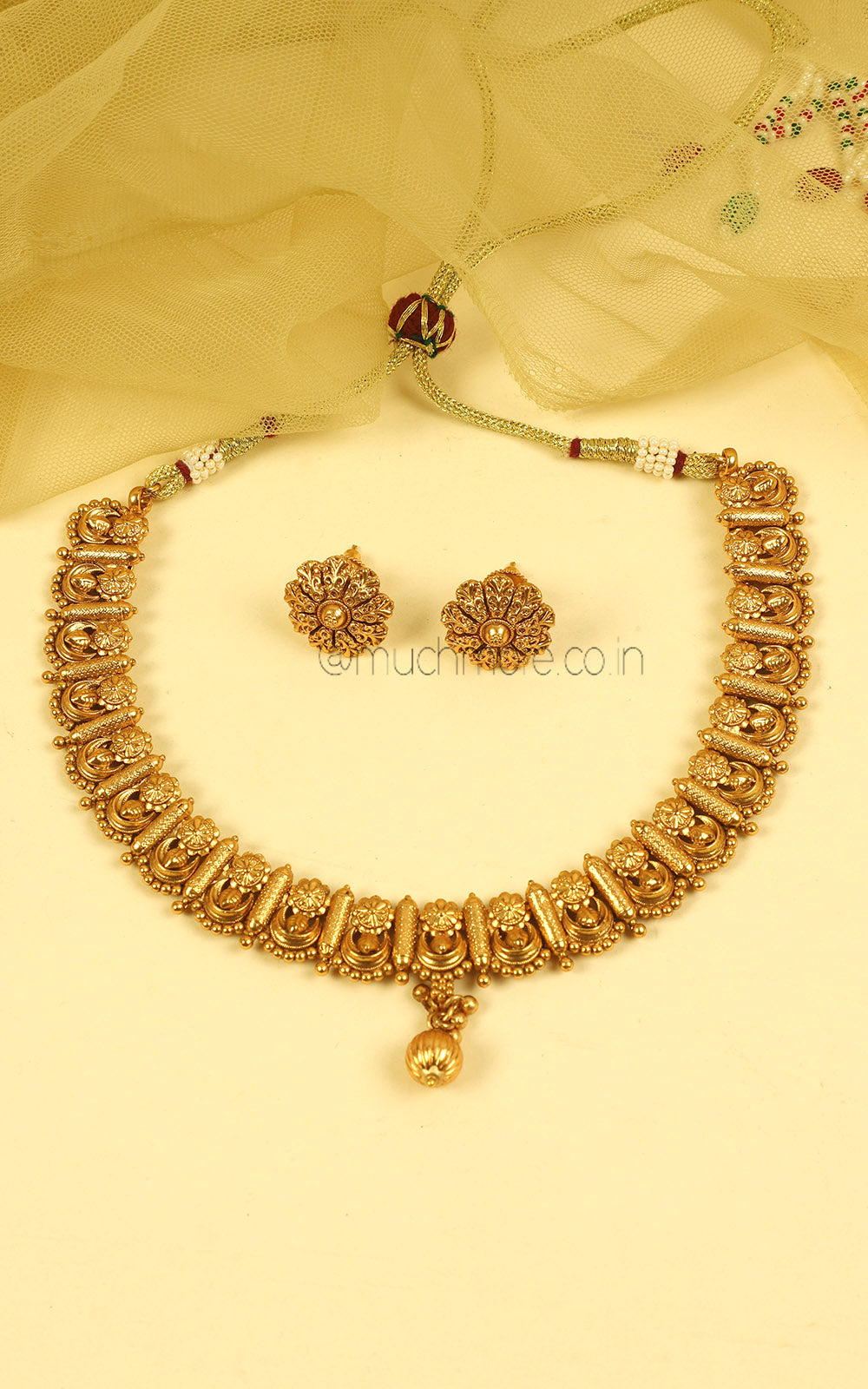 Buy Premium Gold Look Light Jewellery Sets At Much More