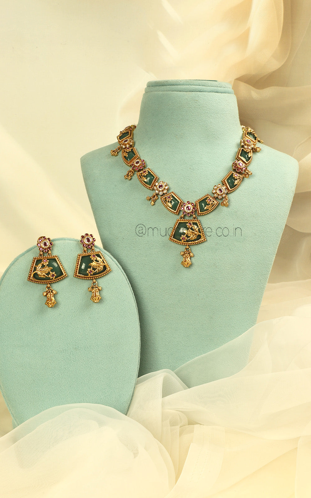 Traditional Ruby Green Gold Look Necklace Earrings