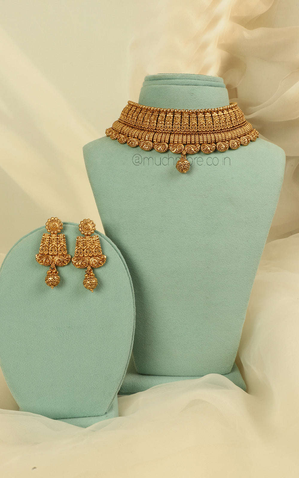 Elegant Gold Look Carving Work Choker Set For Bride To Be