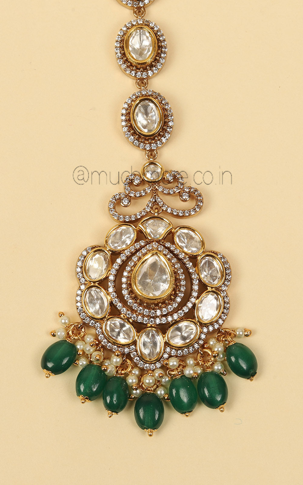 Kundan Maang Tikka With Semi Precious Emerald Green Drops