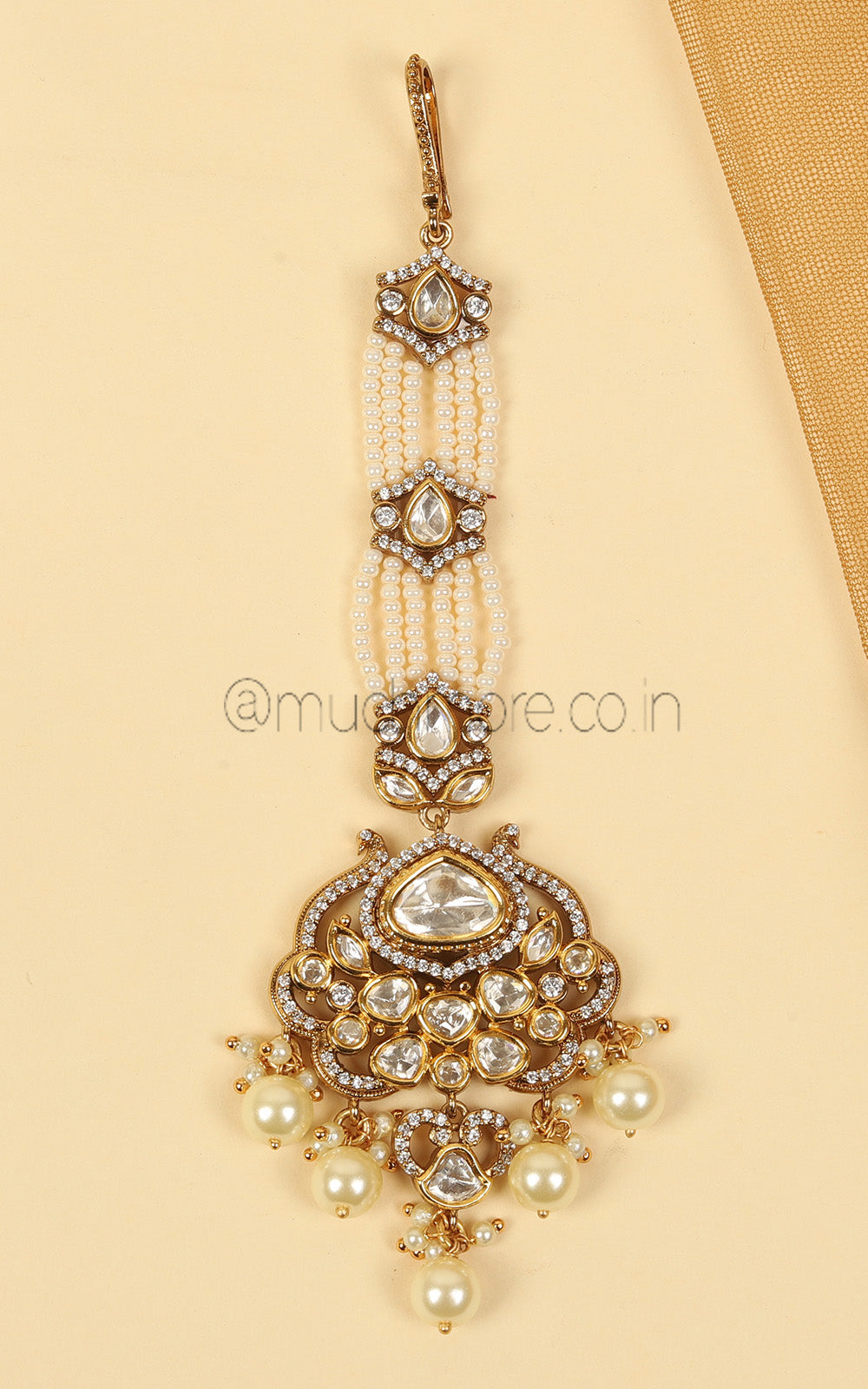 Kundan Maang Tikka With Hand Beaded Pearl Work