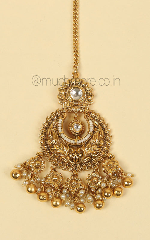 Chandbali Style Gold Look Pearl Maang Tikka In Kundan