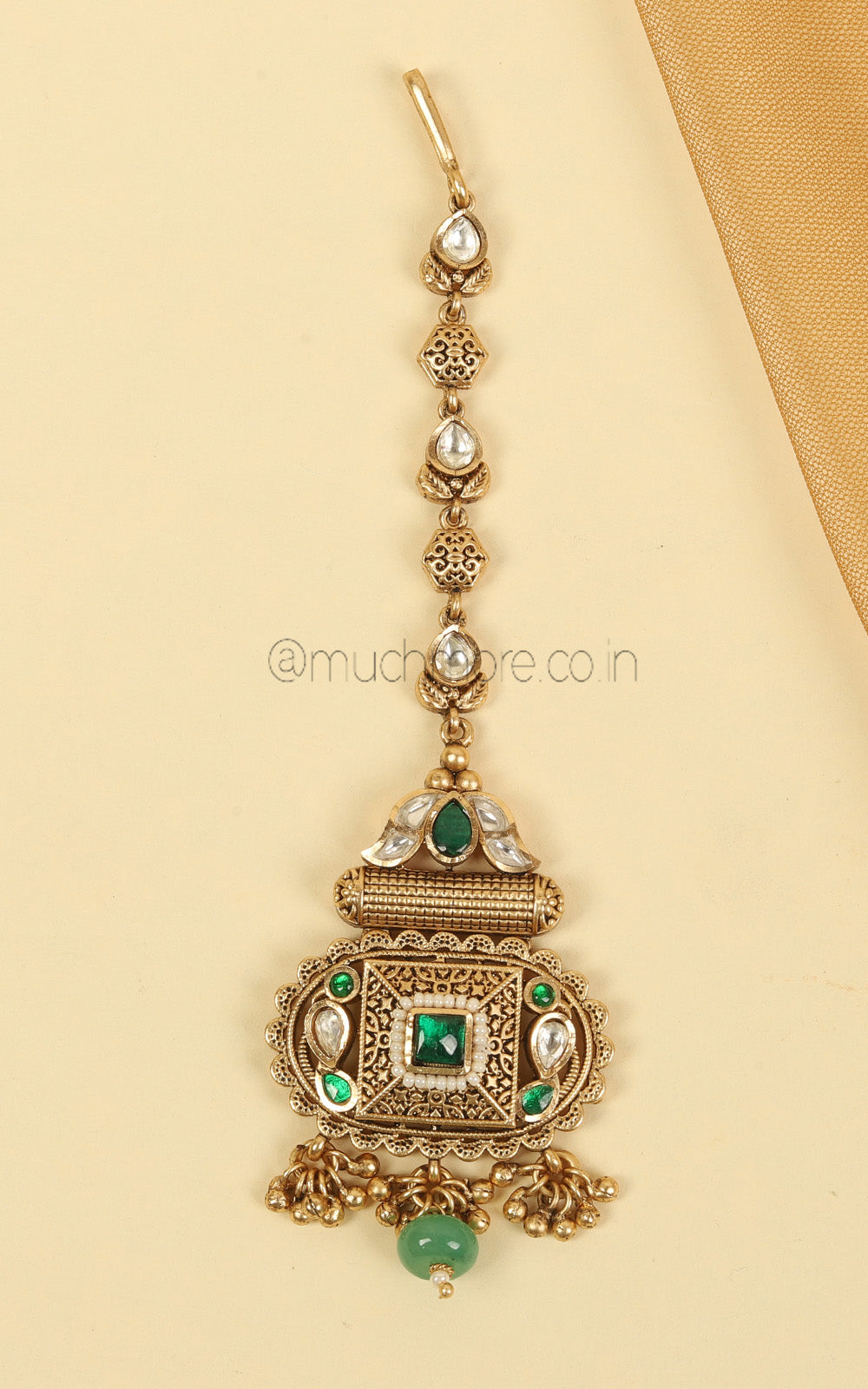 Antique Gold Polish Emerald Green Traditional Maang Tikka