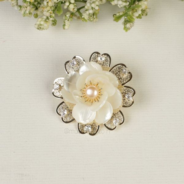 Fashion Brooch Flower Design Brooch Online