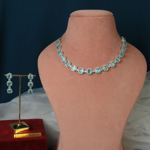 Silver And Mint Green Single Line String Set 