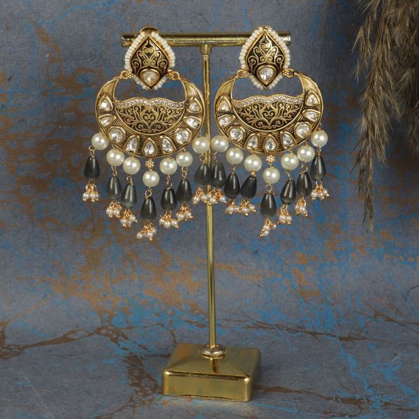 Dazzling Pearl And Black Kundan Hanging Earrings 