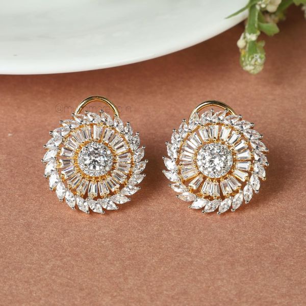 Gold Polish Round Diamond Stud Earrings 