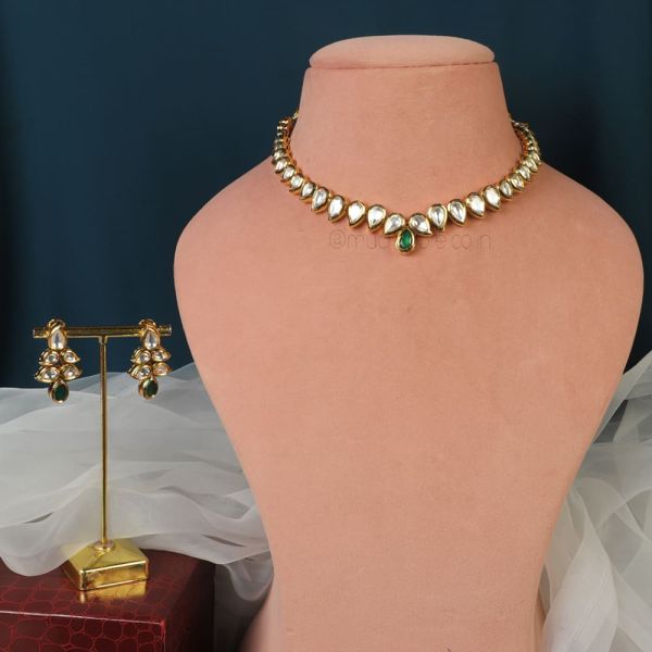 Green Gold Polish Kundan Necklace With Earrings