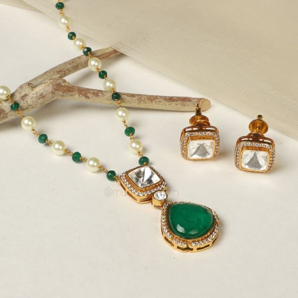Emerald Polki Pendant Set Online At Best Price