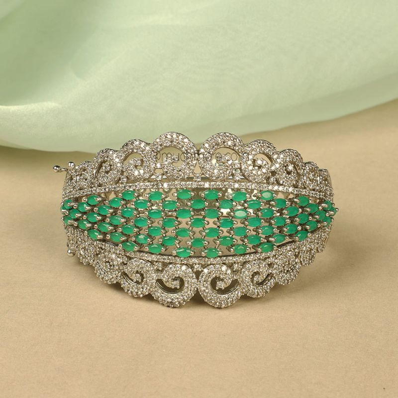 Emerald Stone Bracelet - Buy Emerald Stone Bracelet online in India-hdcinema.vn