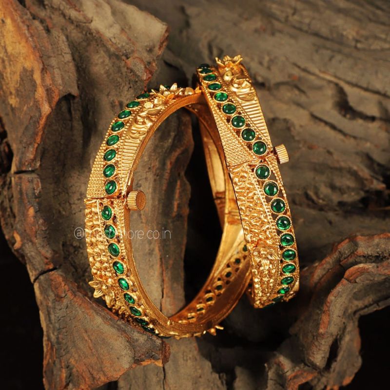 Bracelet with green & white stones, yellow golden | THOMAS SABO