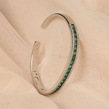 Stylish Low Price Sleek Green AD Bracelet 