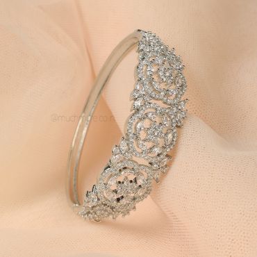 Silver Polish Flower Diamonds Studded Bracelet