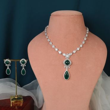 Silver Diamond Emerald Green Sleek Necklace Set 