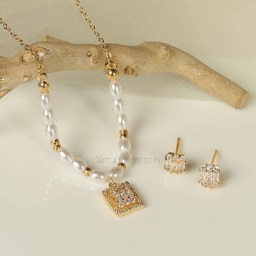 Elegant Gold Plated American Diamond Pendant Set 
