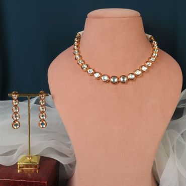 Gold Polish Ruby Sleek Line Kundan Necklace Set 