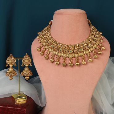 Gold Look Heavy Bridal Necklace With Jhumki